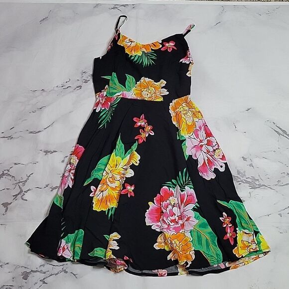 Old Navy Dresses & Skirts - Old Navy Black Floral Dress